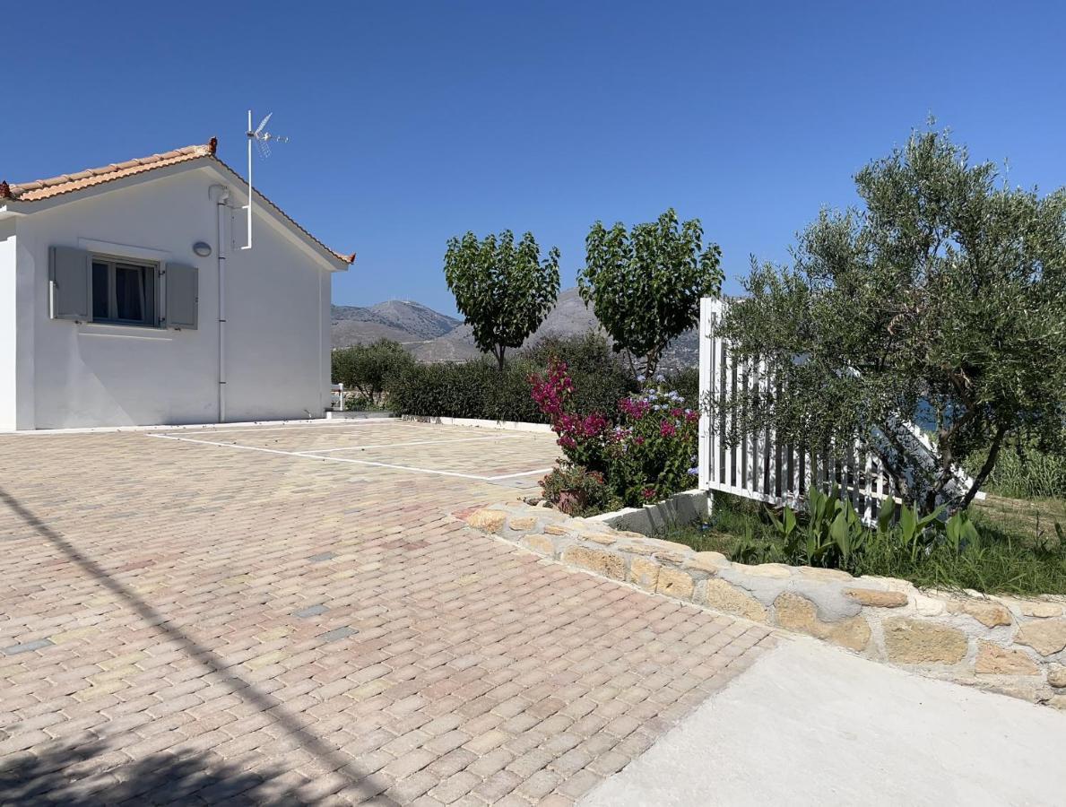 Apollonides Seafront Villa 2 Melete Lixouri Exterior photo